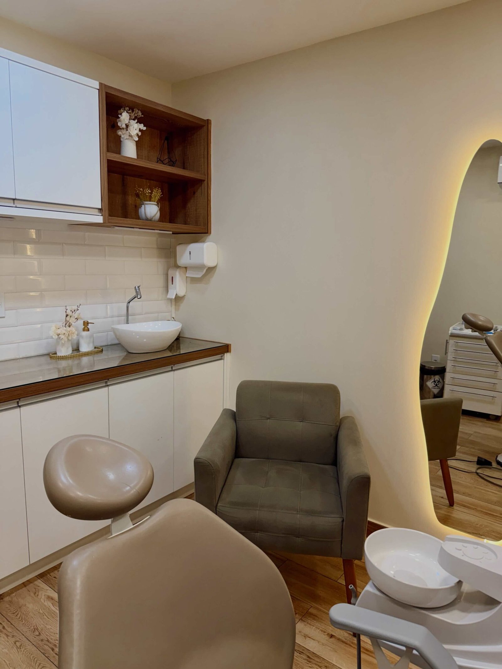 Edited in Tezza with: Vintage